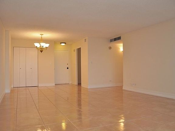 5th image of 10101 E Bay Harbor Dr APT 209