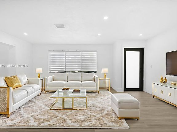 2nd image of 7501 Raleigh St