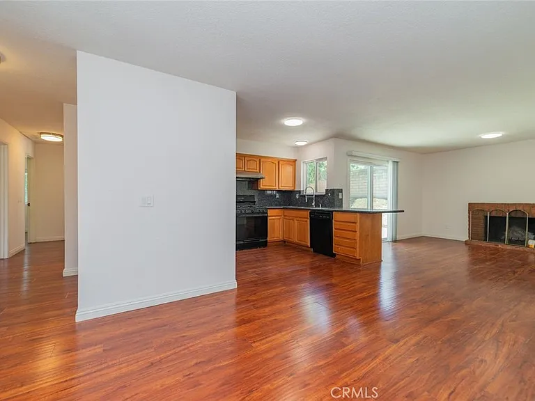 3424 S Rachel Ave — Photo 6