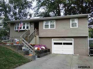 7113 S 33rd St, Bellevue, NE 68147