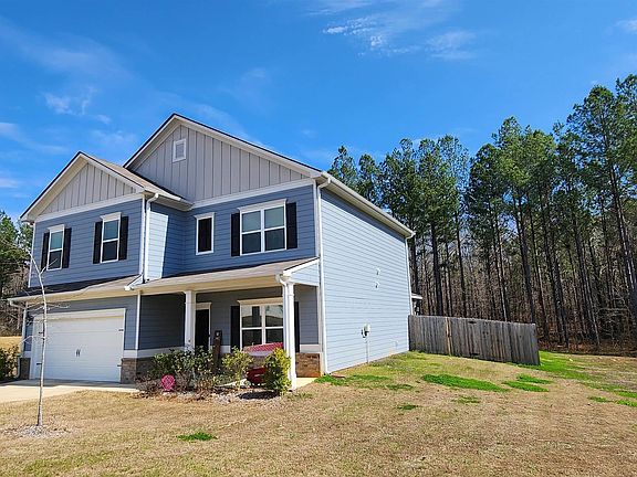 4th image of 775 Pine Cove Cir