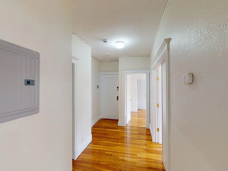 8 Vinal St #6 — Photo 1