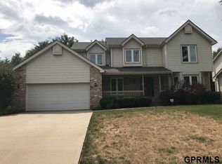 562 S 159th Ave, Omaha, NE 68118