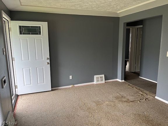 4th image of 4428 E 156th St
