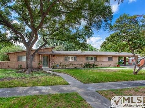 2nd image of 222 Beechwood Ln