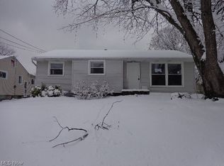 1911 18th St SW, Akron, OH 44314