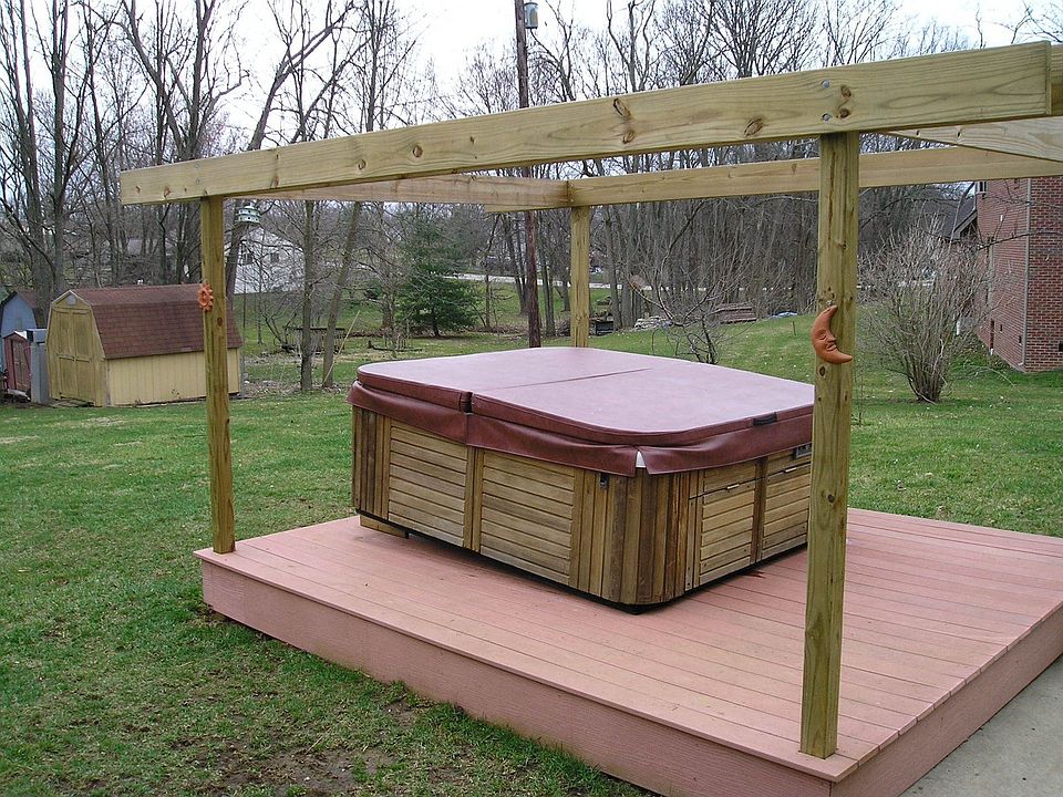 hottub with deck