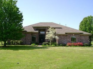 1559 Williams Way, Fayetteville, AR 72703