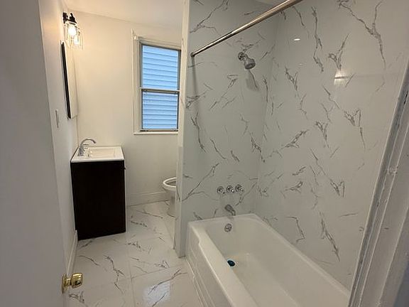 5th image of 332-334 Duane Ave