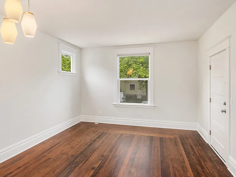 315 W McGraw St #1 — Photo 6