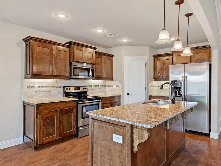 3100 SW Fernwood Ave — Photo 16