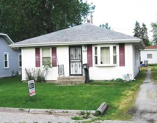 1st image of 631 S Central Ave