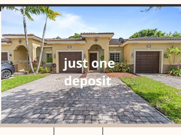 3220 NE 11th Dr, Homestead, FL 33033