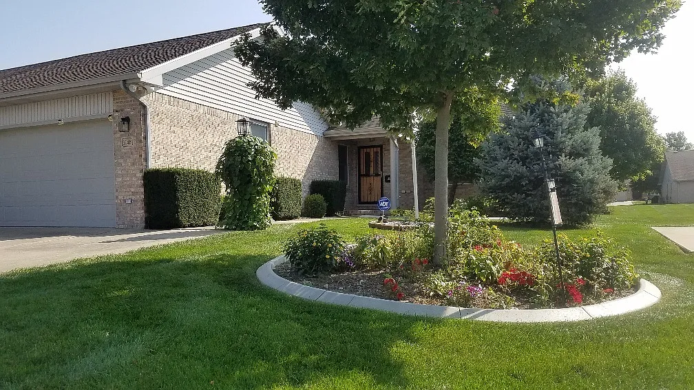 3146 S Villas Dr photo 1