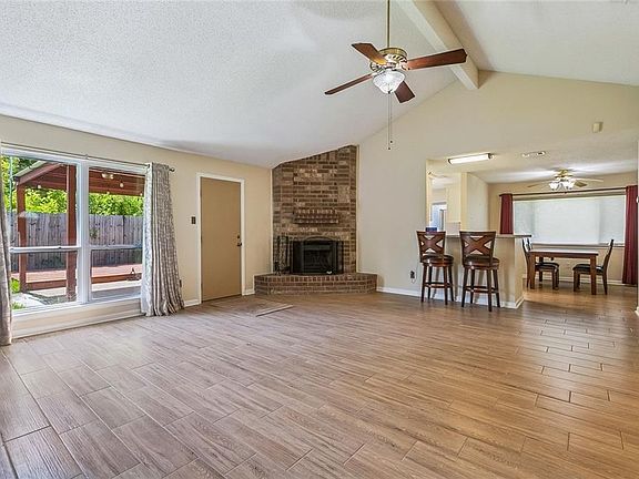 5th image of 2504 English Colony Dr
