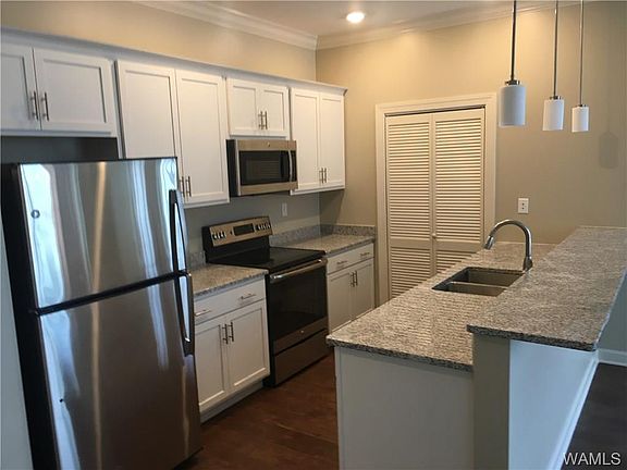 4th image of 511 11th St #203