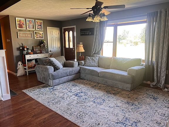 4th image of 952 Siloam Ln