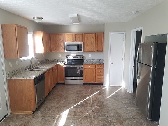 2nd image of 6416 Hunters Creek Blvd