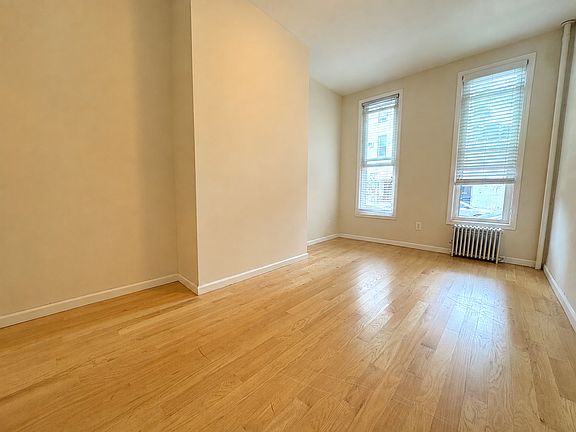2nd image of 135 N 8th St APT 1R