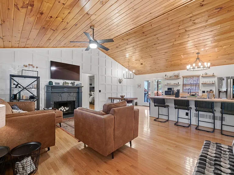 301 Buckskull Hollow Dr — Photo 32