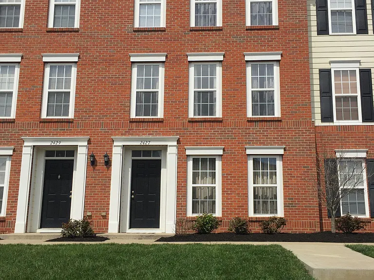 2427 Aristocracy Cir — Photo 1