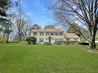 1640 Rambling Rose Ct, Bethlehem, PA 18015