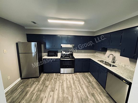 5th image of 1007 Turtle Creek Blvd