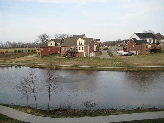 2nd image of 275 Cullom Way