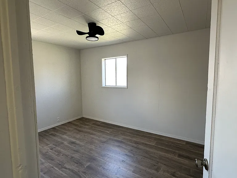 721 Main St — Photo 8