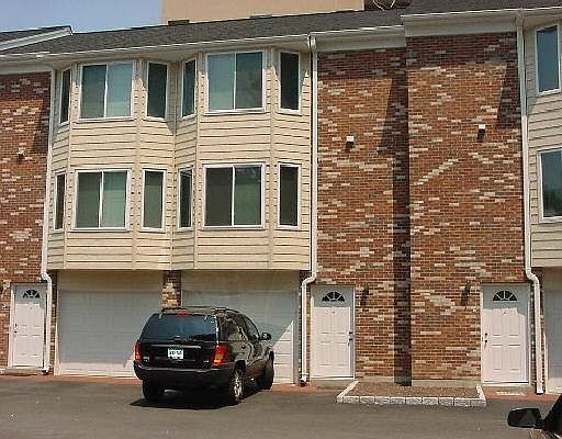 1st image of 1611 Washington Boulevard #27