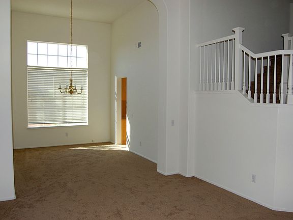 5th image of 35875 Covington Dr