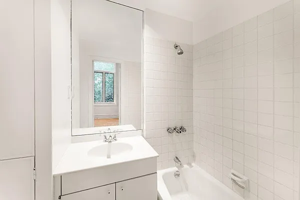 Rented by Christie's International Real Estate Group, LLC | media 9