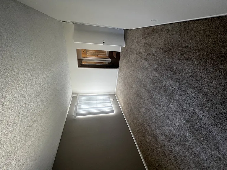 Versailles on the Lake Apartments — Photo 130