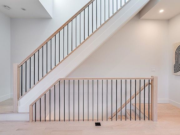 4th image of 81 Astor Pl #2A