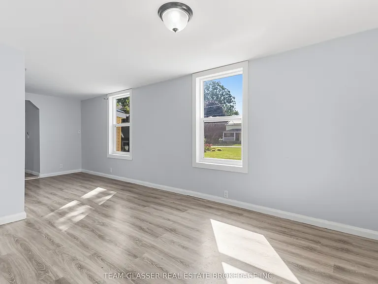 34 Broadway St — Photo 10
