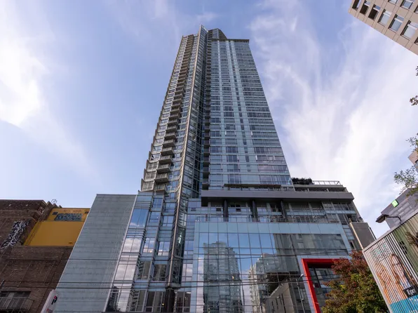 833 Seymour St #1701, Vancouver, BC V6B 0G4