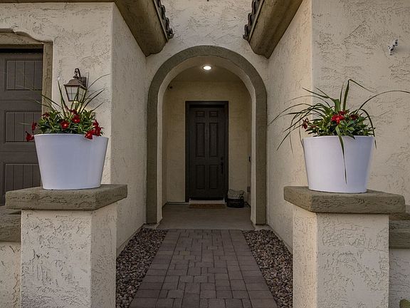 3rd image of 1884 E Crescent Way