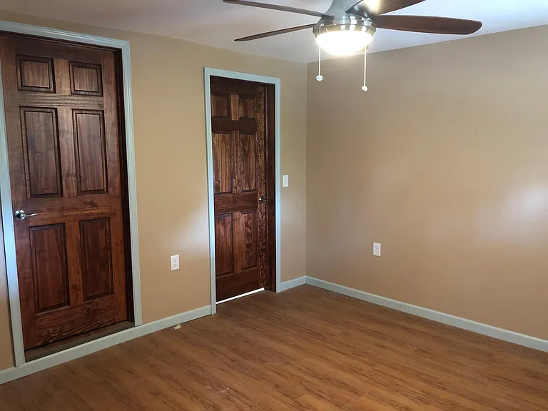120 Market St — Photo 10