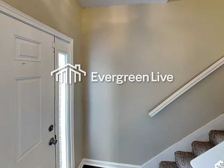 2821 Godby Rd — Photo 11