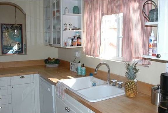 Sunny Kitchen