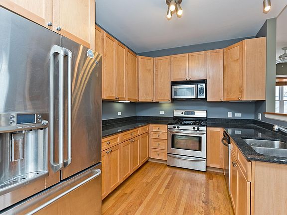 2nd image of 1317 N Wicker Park Ave #2