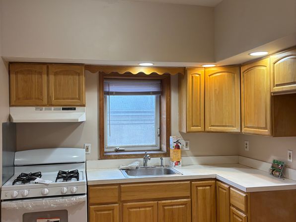 121 Ridge Rd #3