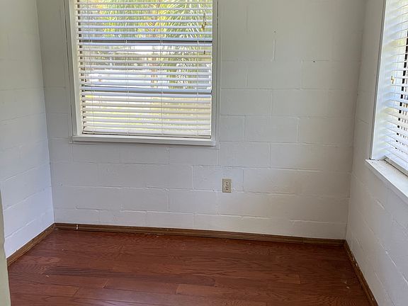 5th image of 39645 Turek Ln APT 1
