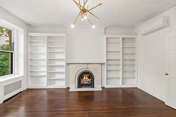 Rented by Nest Seekers International | media 32