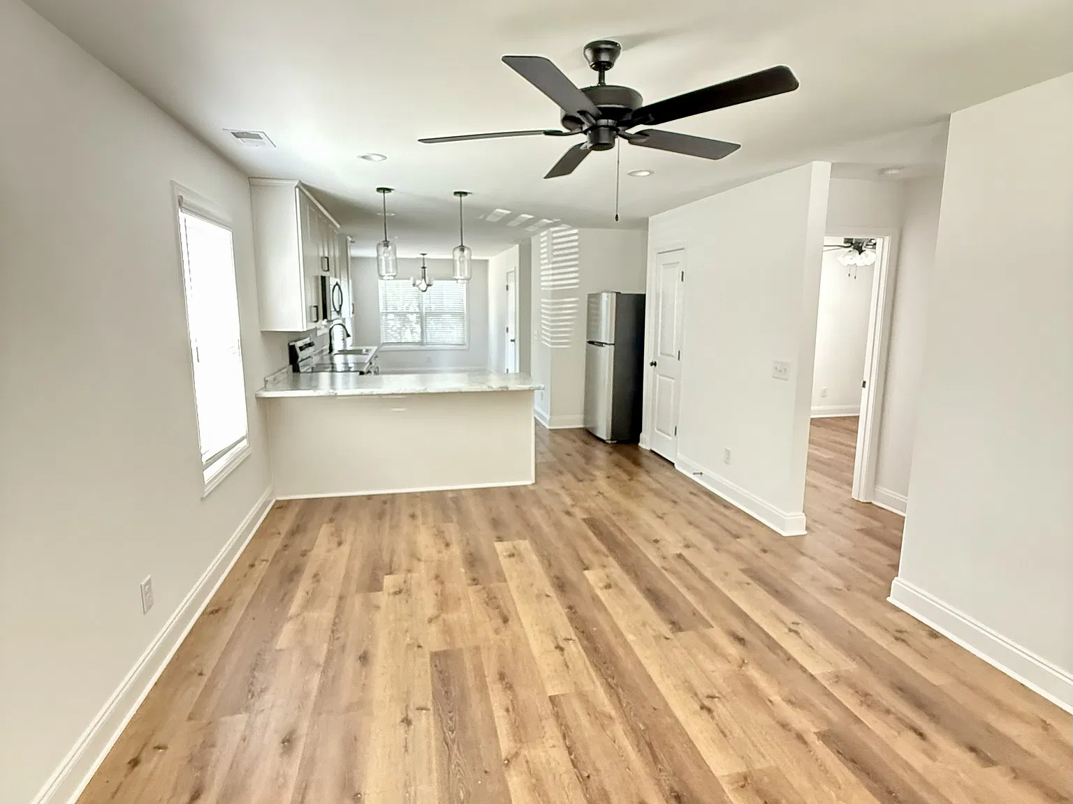 3 bed, 1178 sqft, $1,850 — Photo 3