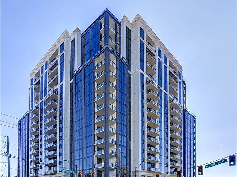 2425 Peachtree Rd NE #403 — Photo 1