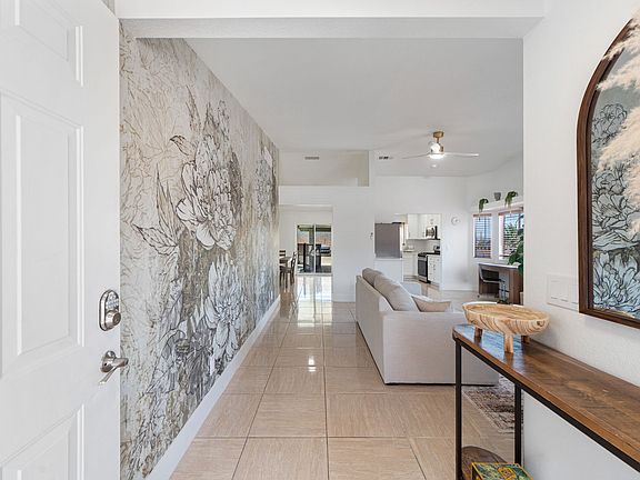 5th image of 329 Wintercress Dr
