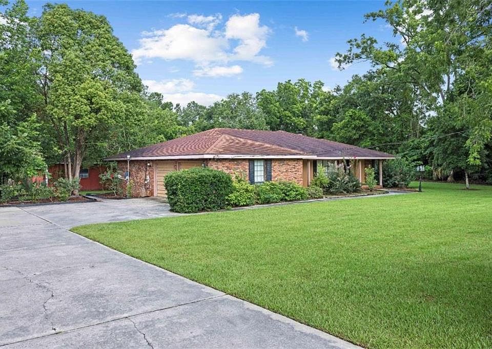 607 N Church St, Hahira, GA 31632 MLS 7237016 Zillow