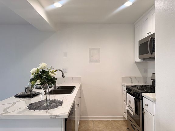 2nd image of 2255 Cahuilla St APT 78