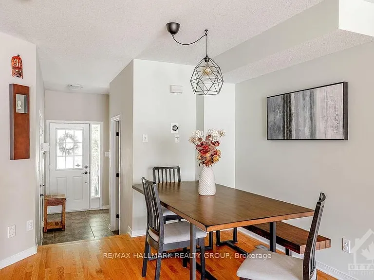 13 Upney Dr — Photo 4